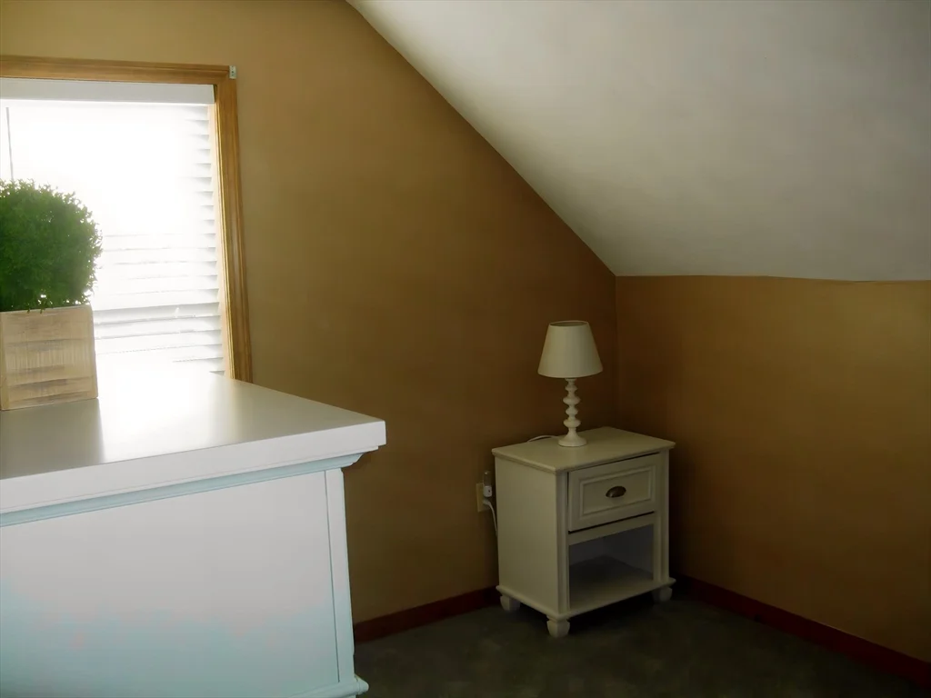 1 bed, 1 bath apartment for rent at 32-34 Moore Ave Unit 2, Franklin — photo 18 of 20