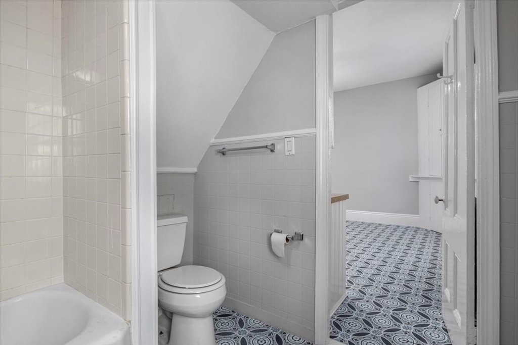 1 bed, 1 bath apartment for rent at 34 Neponset Ave Unit 1, Hyde Park — photo 34 of 42