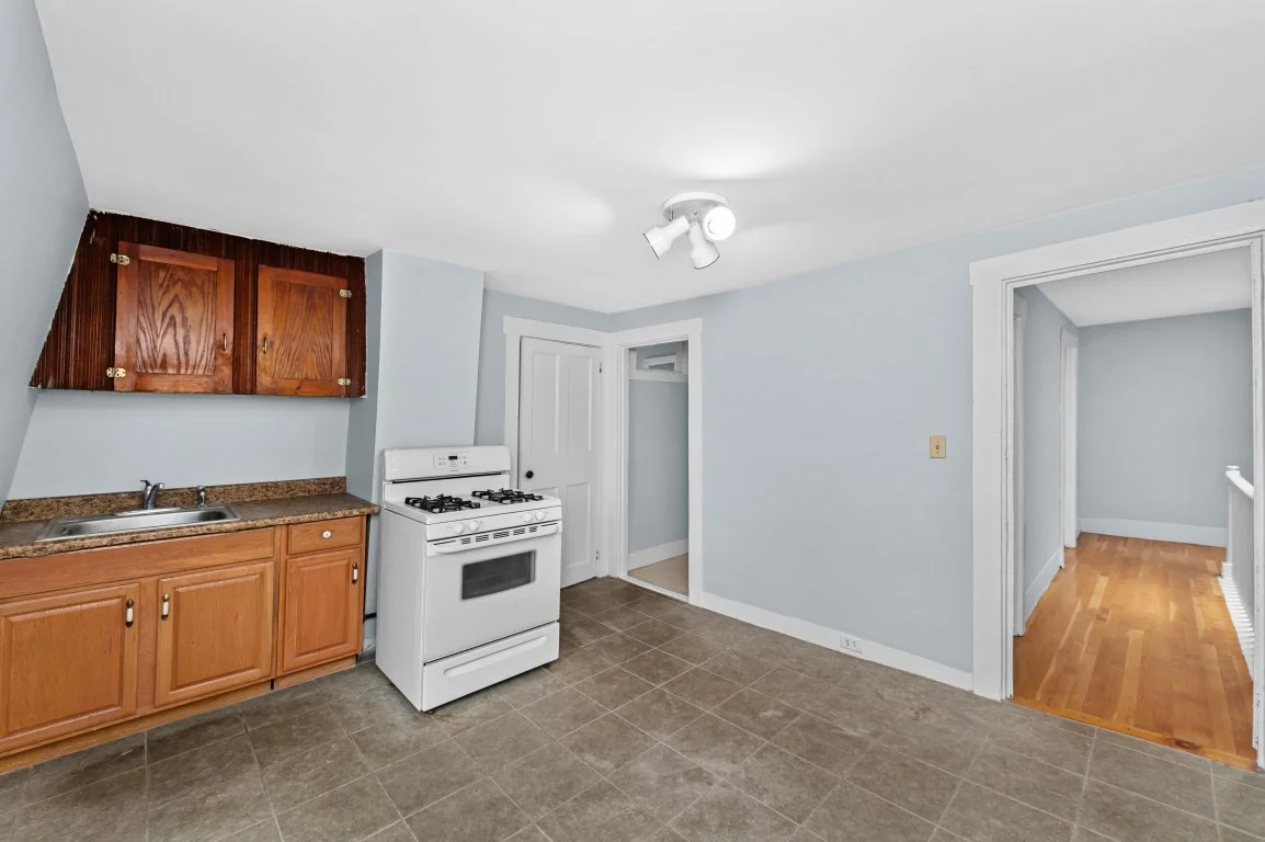 1 bed, 1 bath apartment for rent at 34 Neponset Ave Unit 3, Hyde Park — photo 5 of 17