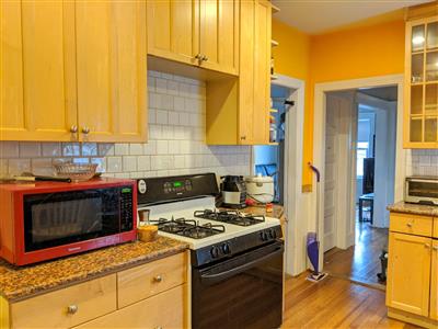 3 bed, 2 bath apartment for rent at 34 Newbern Ave Unit 2, South Medford — photo 4 of 20