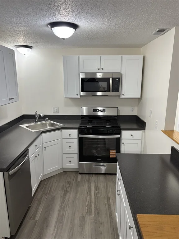 2 bed, 1 bath apartment for rent at 34 Newhall Unit 310, Lowell — photo 1 of 7