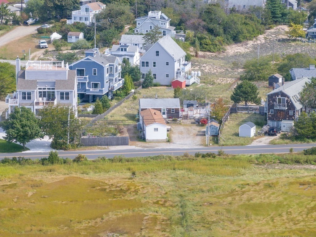 1 bed, 1 bath apartment for rent at 34 Old Point Rd Unit Cottage, Plum Island — photo 3 of 19