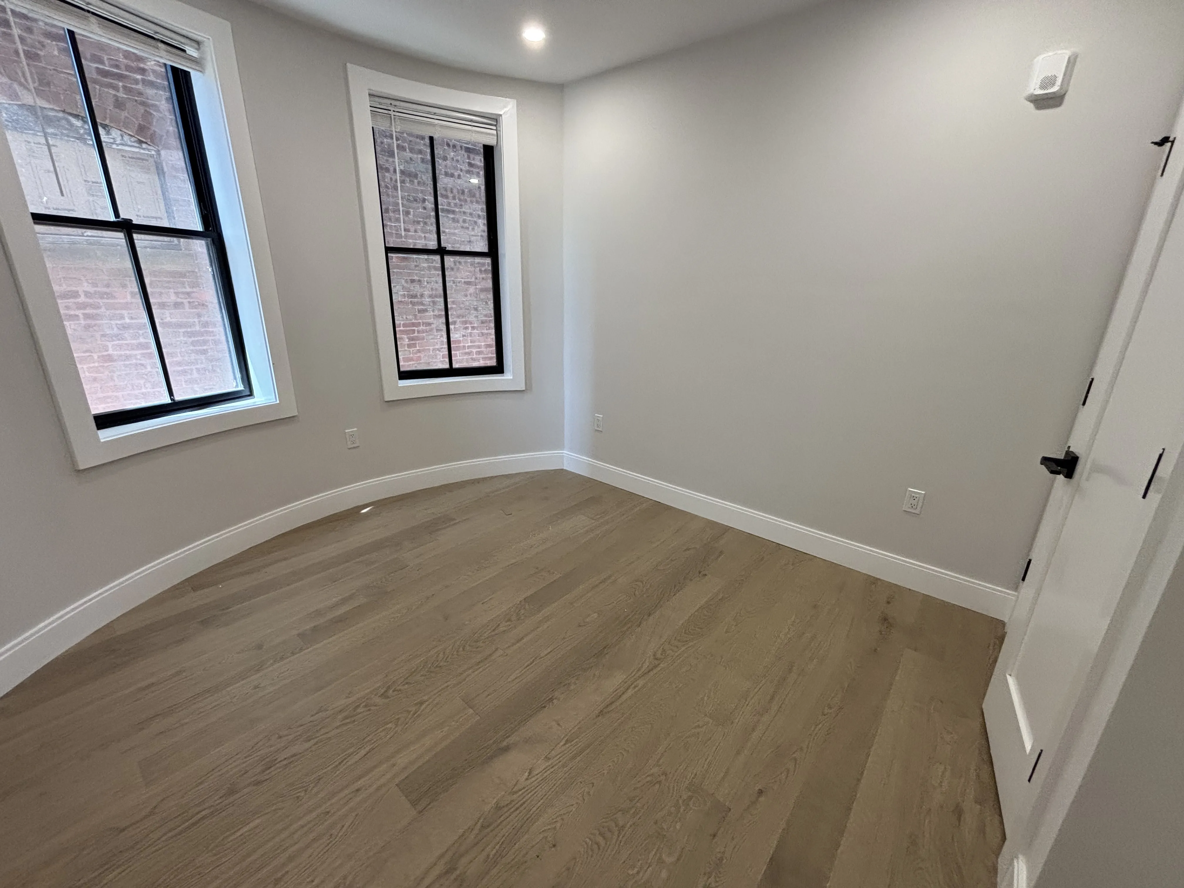 5 bed, 2 bath apartment for rent at 34 Orkney Rd Unit 1A, Brighton — photo 6 of 13