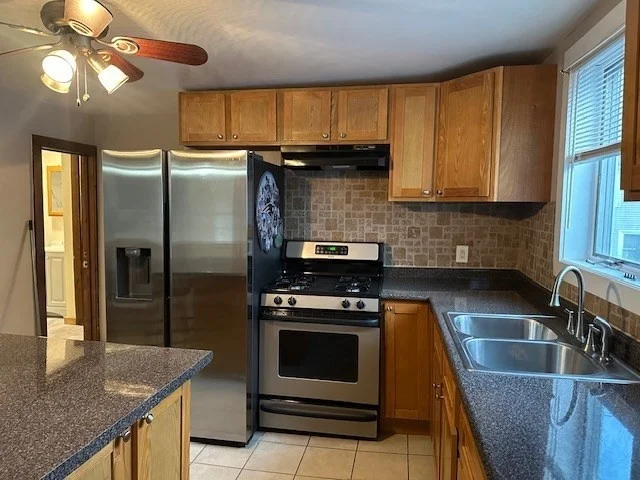 3 bed, 1 bath apartment for rent at 34 Perkins St Unit 1, Gloucester