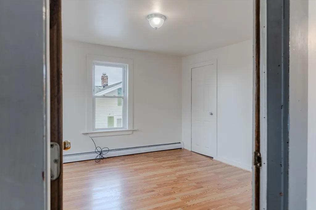 2 bed, 1 bath apartment for rent at 34 Perkins St Unit 2, Gloucester — photo 2 of 19
