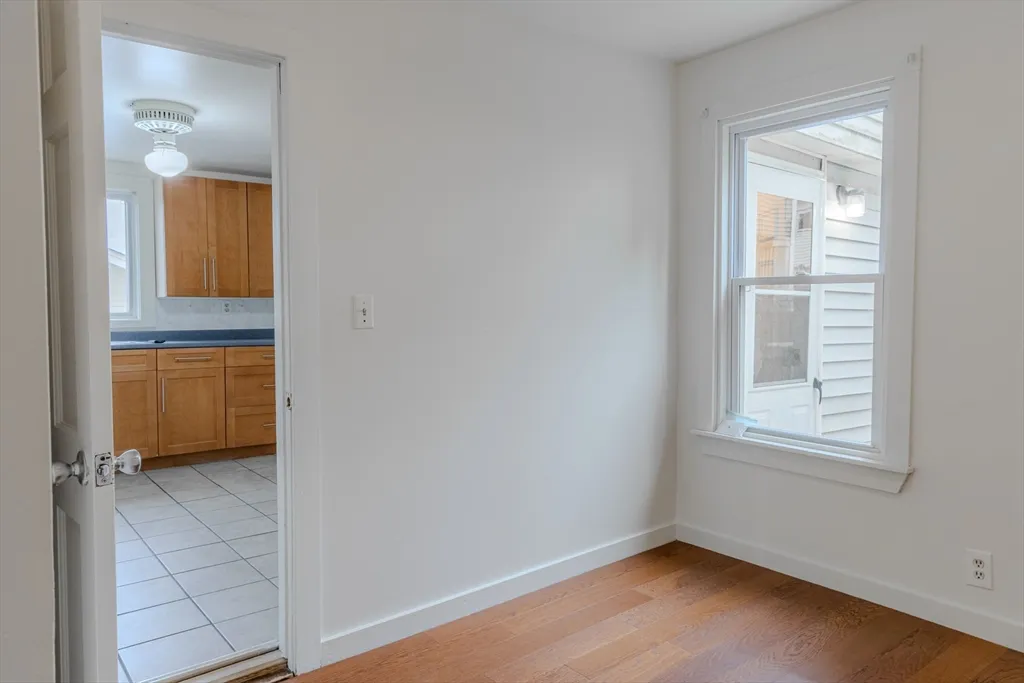 2 bed, 1 bath apartment for rent at 34 Perkins St Unit 2, Gloucester — photo 6 of 19