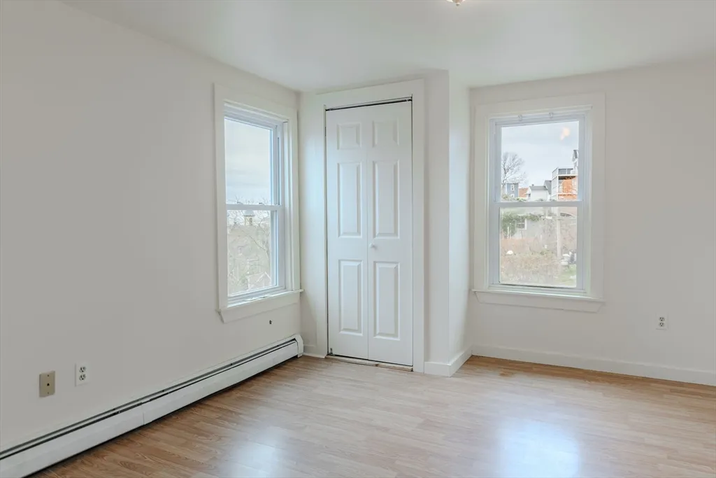 2 bed, 1 bath apartment for rent at 34 Perkins St Unit 2, Gloucester — photo 8 of 19