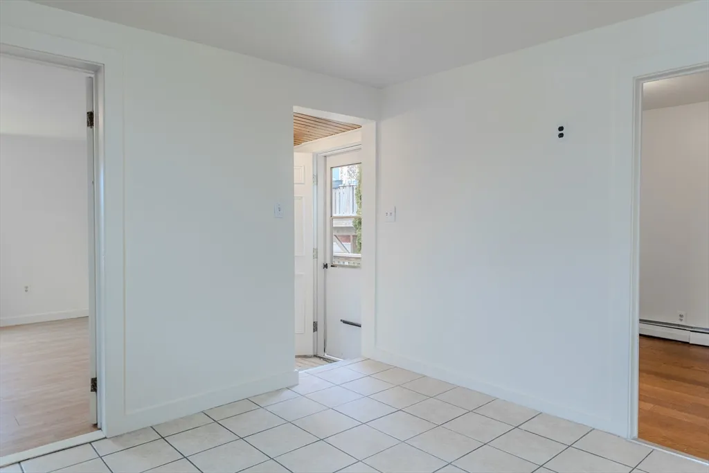 2 bed, 1 bath apartment for rent at 34 Perkins St Unit 2, Gloucester — photo 12 of 19