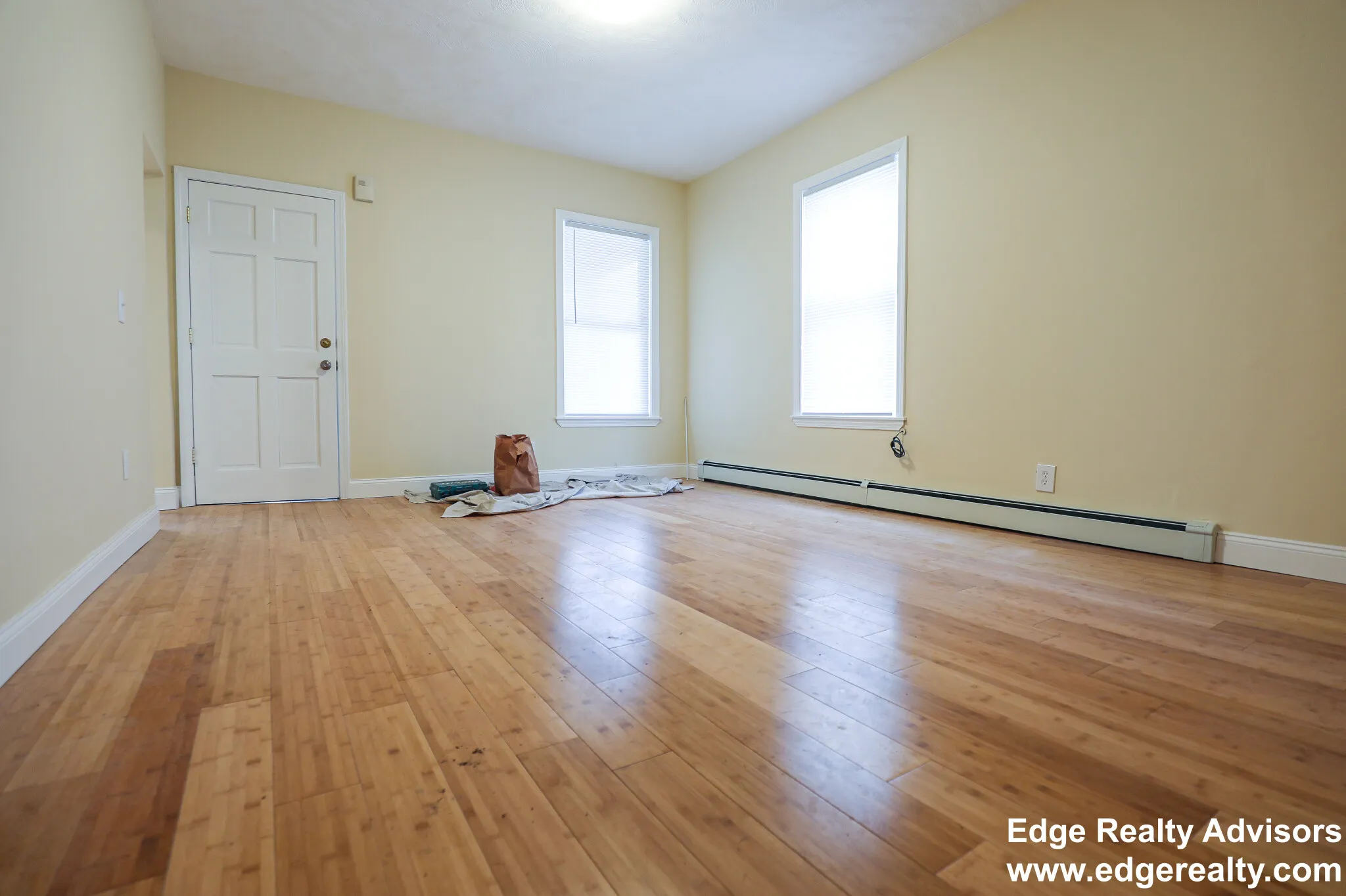 3 bed, 1 bath apartment for rent at 34 Pratt St Unit 1, Allston — photo 4 of 9