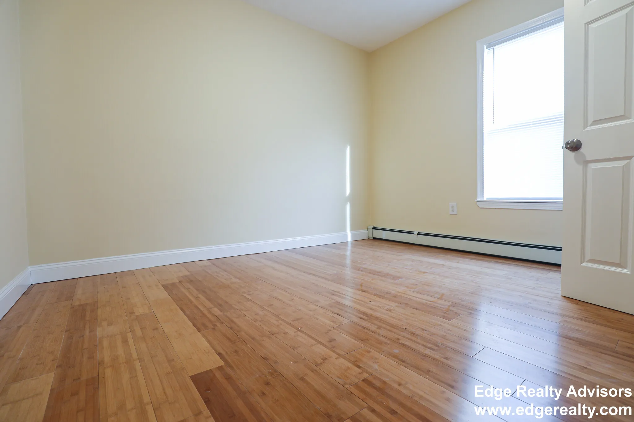 3 bed, 1 bath apartment for rent at 34 Pratt St Unit 1, Allston — photo 7 of 9