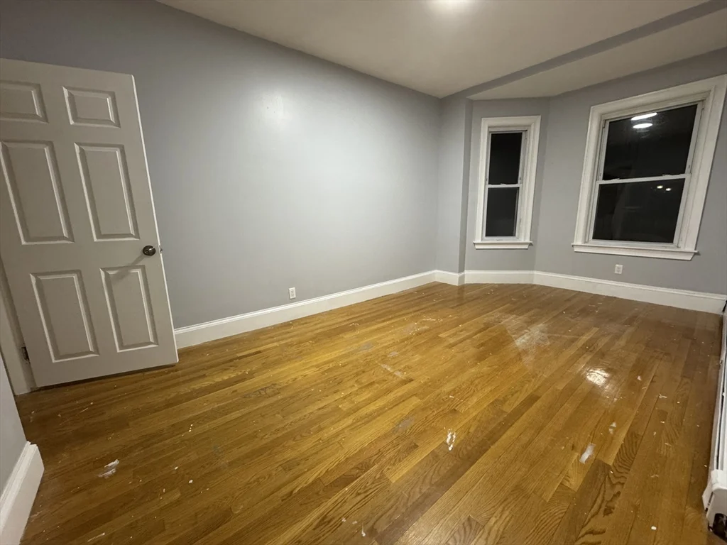 2 bed, 1 bath apartment for rent at 34 Prospect St Unit 1, Quincy — photo 3 of 6