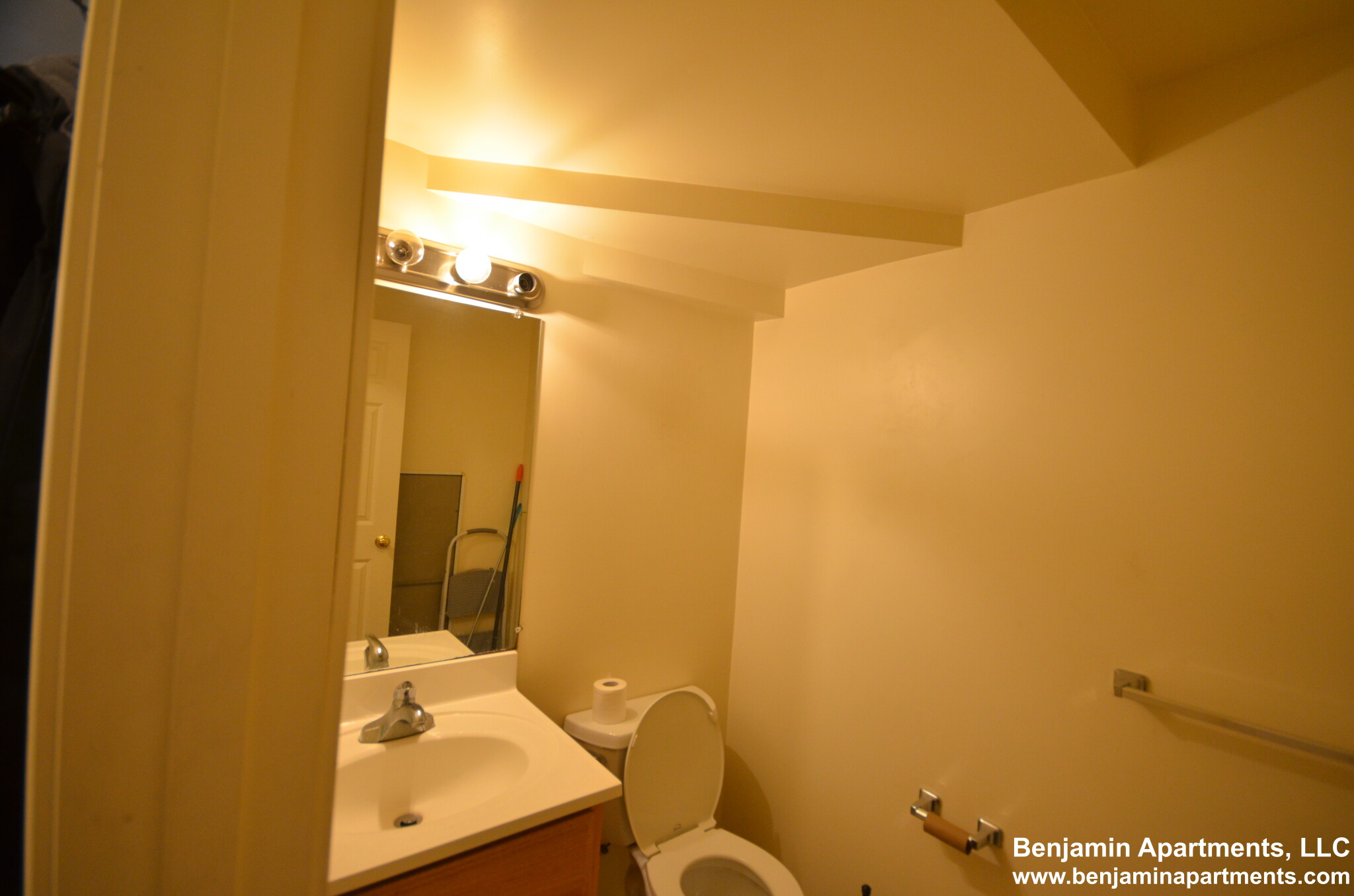 5 bed, 2.5 bath apartment for rent at 34 Raymond St Unit 34B, Lower Allston — photo 8 of 41