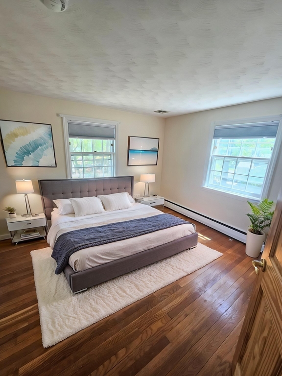 3 bed, 2 bath apartment for rent at 34 Ridgewood Rd, Islington — photo 5 of 14