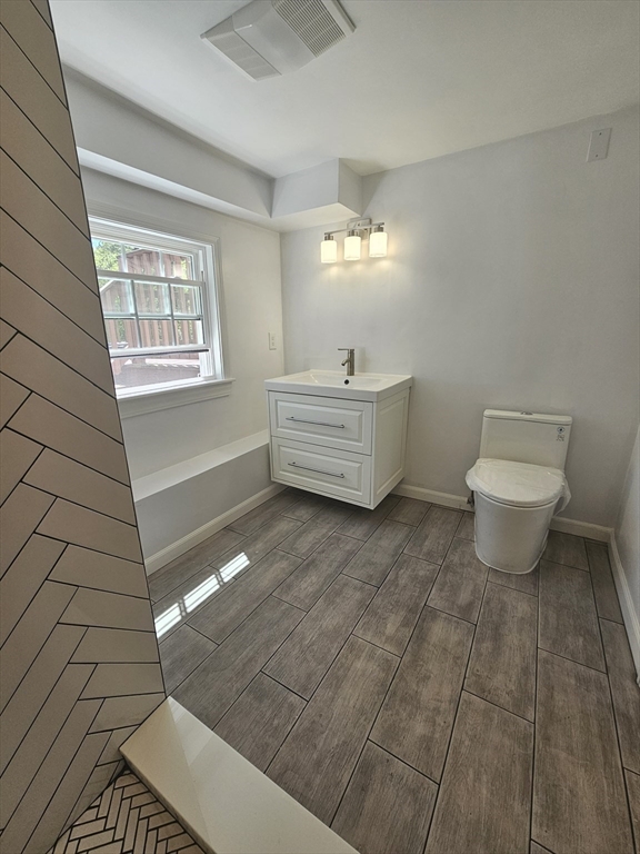3 bed, 2 bath apartment for rent at 34 Ridgewood Rd, Islington — photo 10 of 14