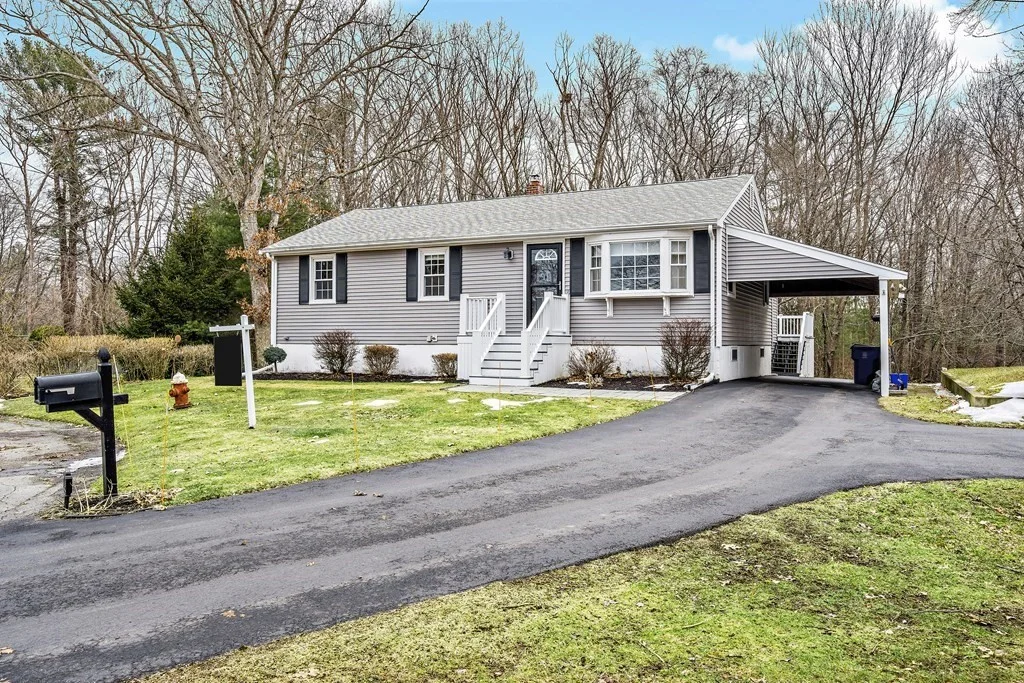 3 bed, 2 bath apartment for rent at 34 Ron Cir, Taunton — photo 1 of 11