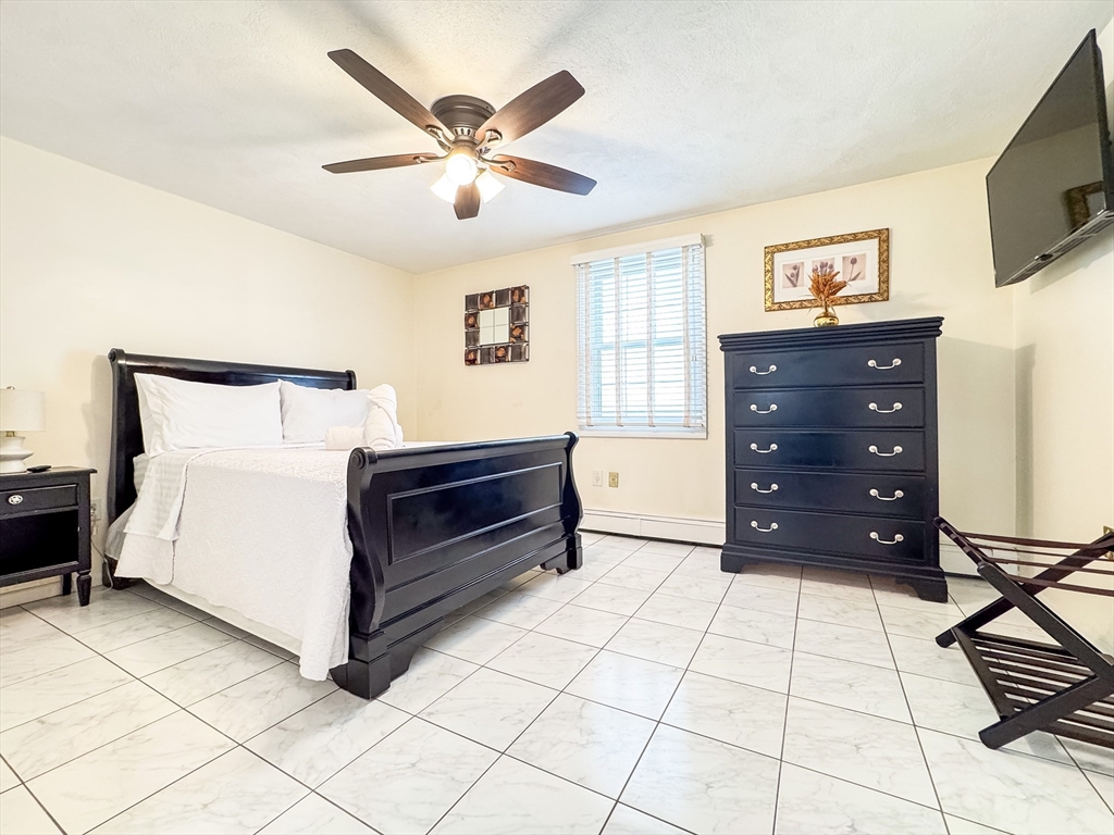 3 bed, 1 bath apartment for rent at 34 Rumney Rd Unit 1, Revere — photo 5 of 14