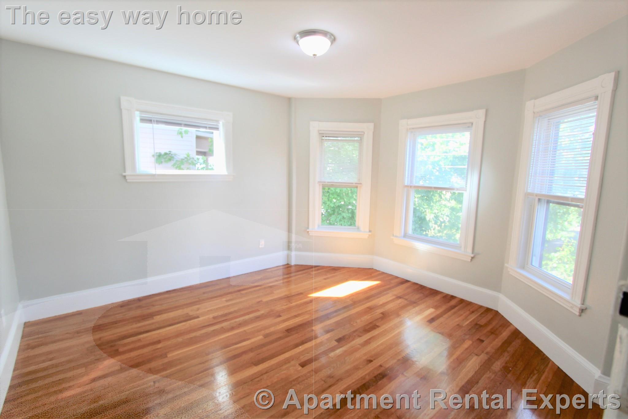 4 bed, 2 bath apartment for rent at 34 Russell St Unit 3, Malden Center — photo 2 of 9