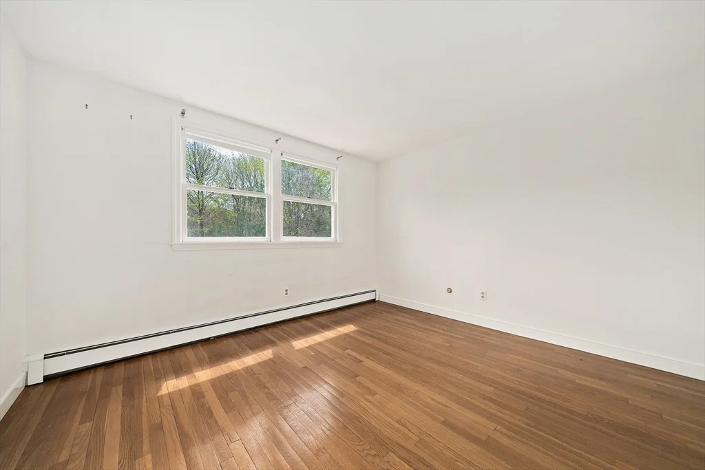 5 bed, 2 bath apartment for rent at 34 Saddle Club, Lexington — photo 14 of 26