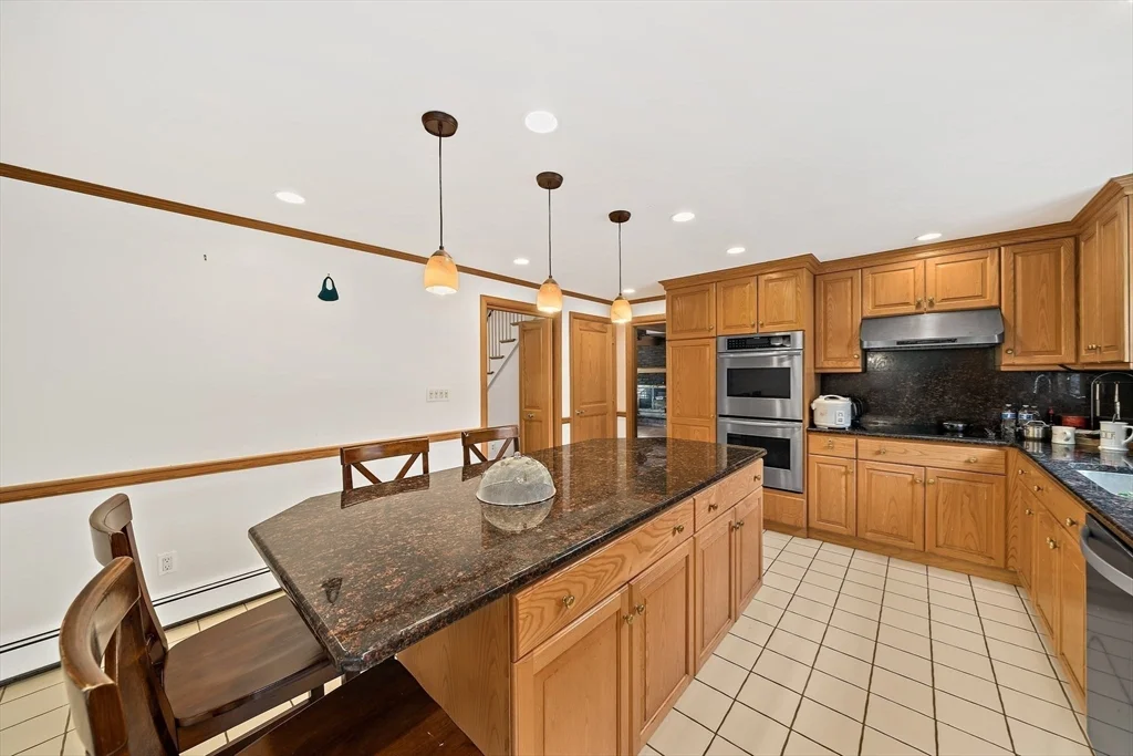 5 bed, 2 bath apartment for rent at 34 Saddle Club, Lexington — photo 9 of 26