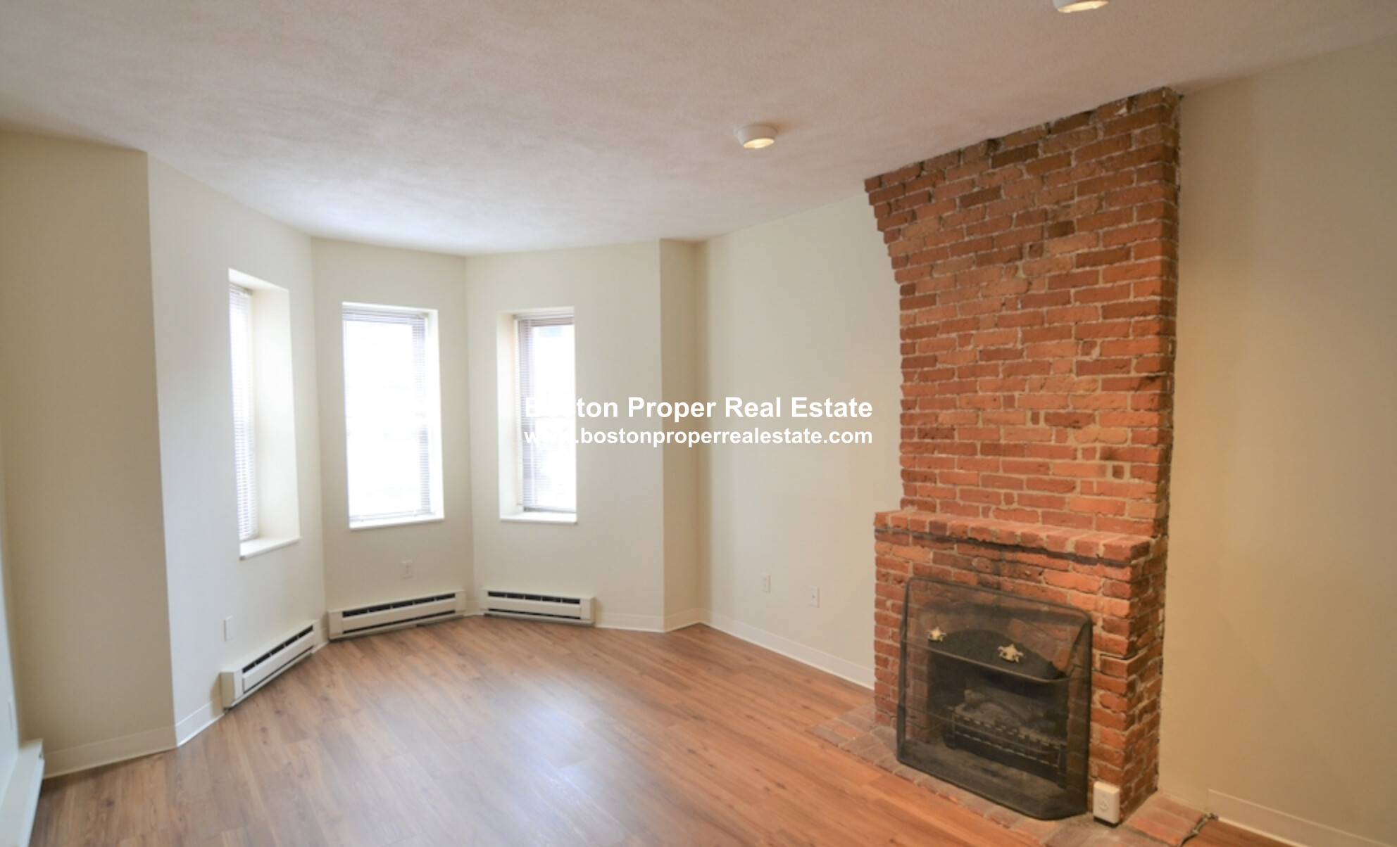 1 bed, 1 bath apartment for rent at 34 Saint Germain St Unit 3, Back Bay — photo 1 of 12