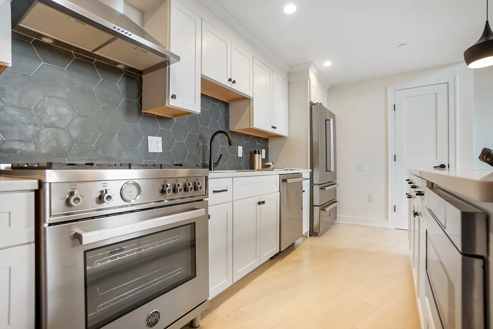 3 bed, 2 bath apartment for rent at 34 Salem St Unit 201, Medford — photo 11 of 22