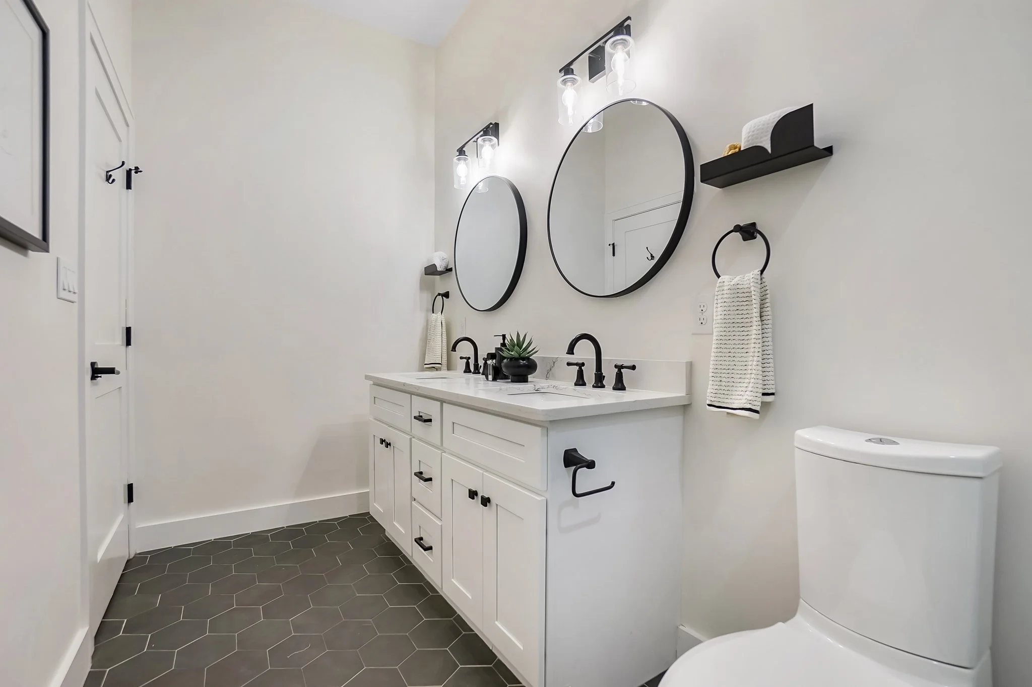 3 bed, 2 bath apartment for rent at 34 Salem St Unit 201, Medford — photo 13 of 22
