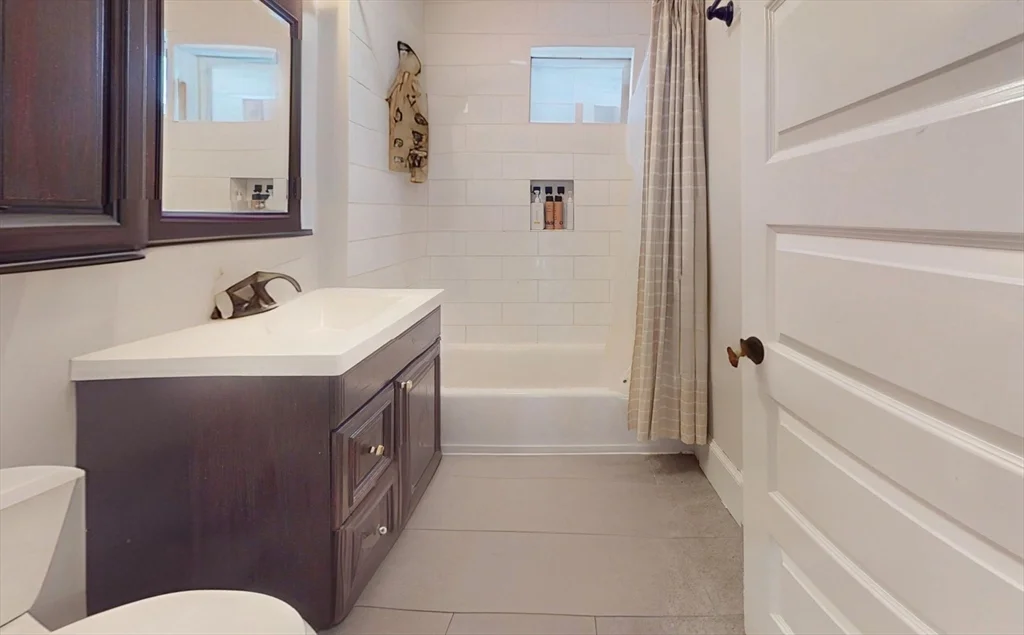 3 bed, 1 bath apartment for rent at 34 Saranac Unit 2, Dorchester — photo 17 of 18