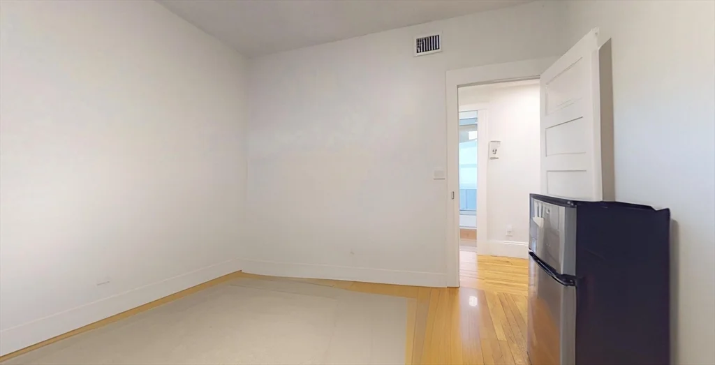 3 bed, 1 bath apartment for rent at 34 Saranac Unit 2, Dorchester — photo 15 of 18