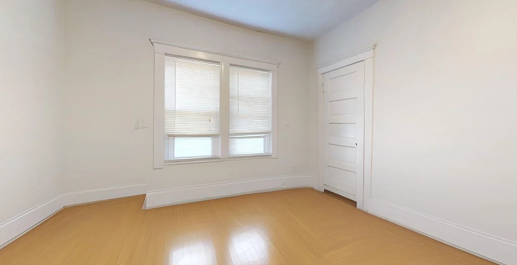 3 bed, 1 bath apartment for rent at 34 Saranac Unit 2, Dorchester — photo 4 of 18
