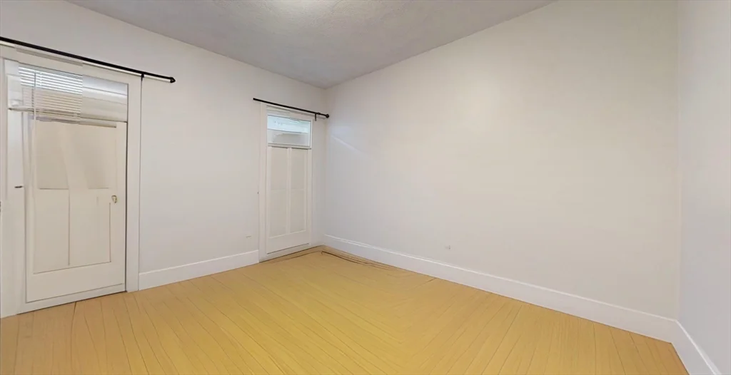 3 bed, 1 bath apartment for rent at 34 Saranac Unit 2, Dorchester — photo 5 of 18
