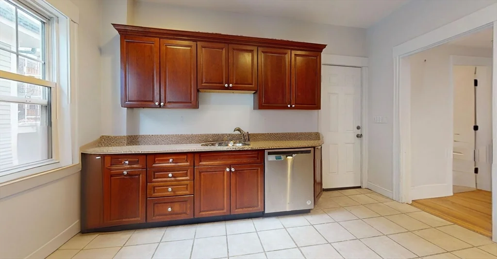 3 bed, 1 bath apartment for rent at 34 Saranac Unit 2, Dorchester