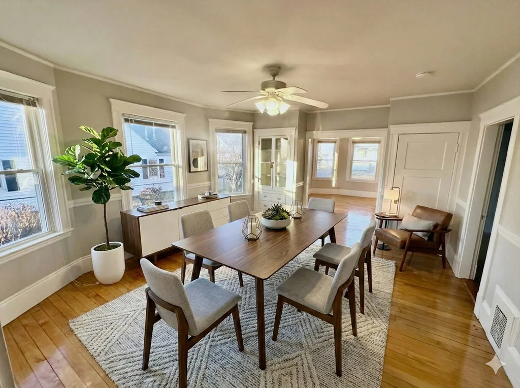 1 bed, 1 bath apartment for rent at 34 Saunders St Unit 1, North Weymouth — photo 1 of 19