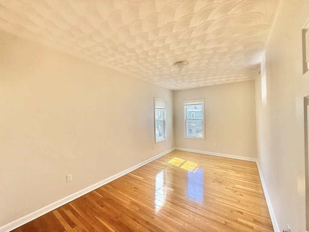 3 bed, 1 bath apartment for rent at 34 School St Unit 2, Everett — photo 19 of 19