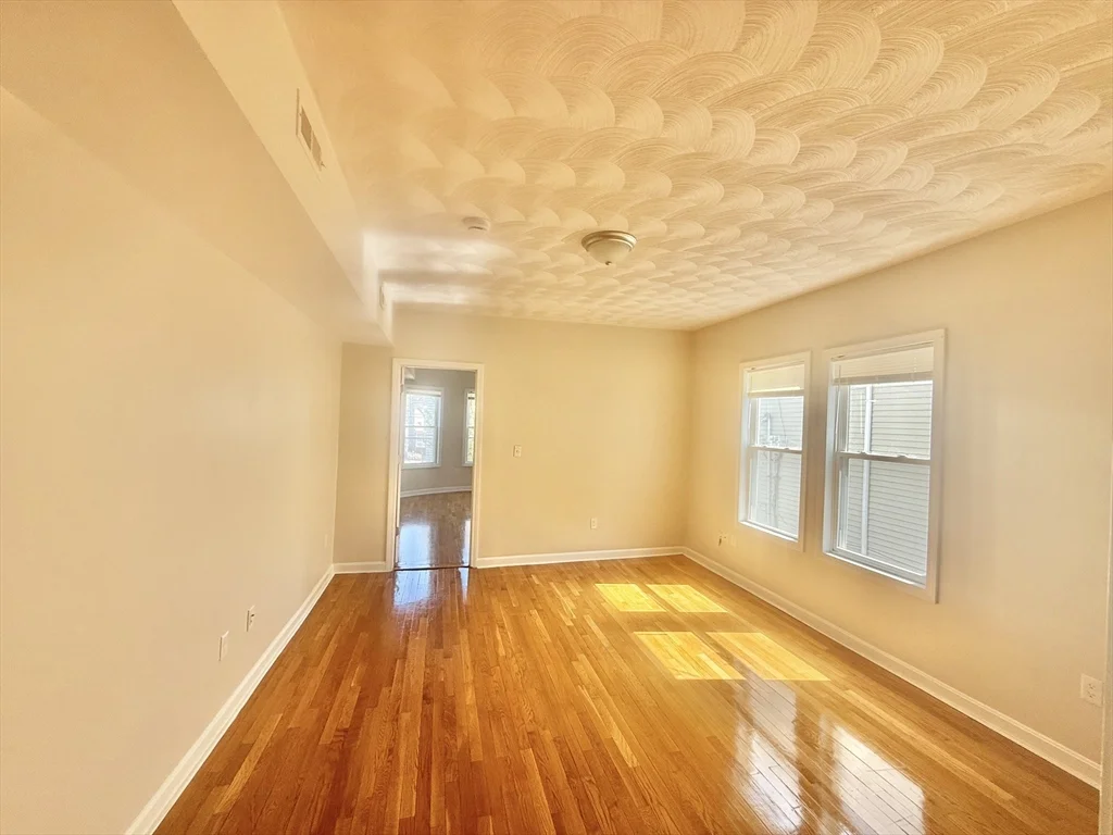 3 bed, 1 bath apartment for rent at 34 School St Unit 2, Everett — photo 8 of 19