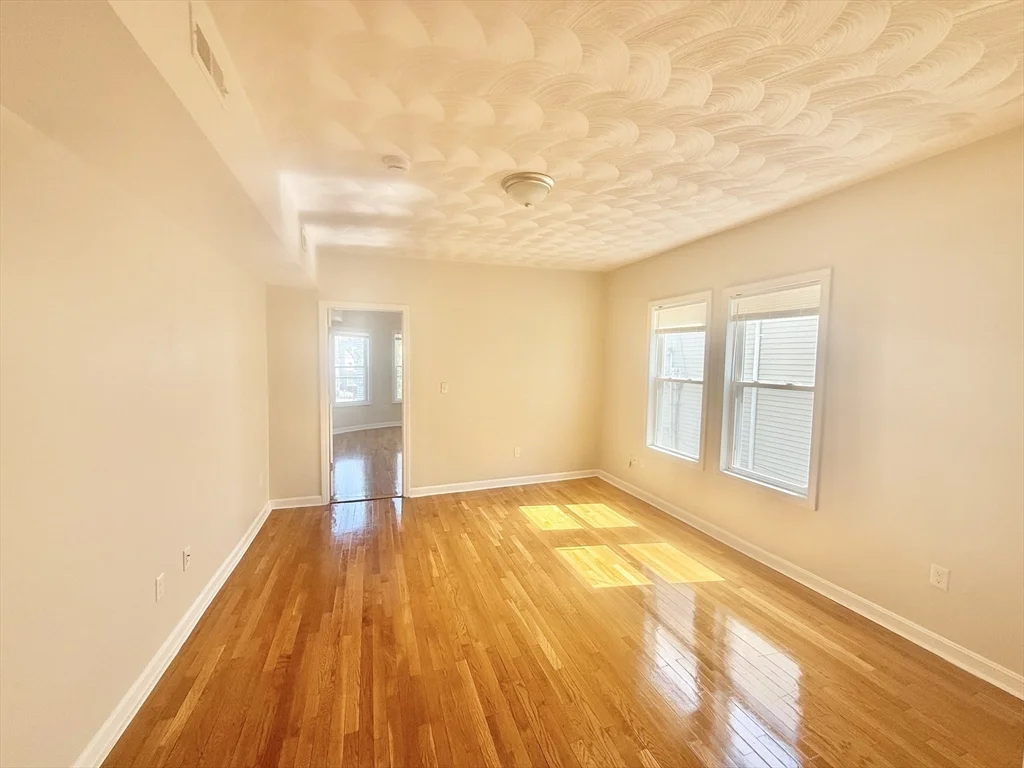 3 bed, 1 bath apartment for rent at 34 School St Unit 2, Everett — photo 9 of 19