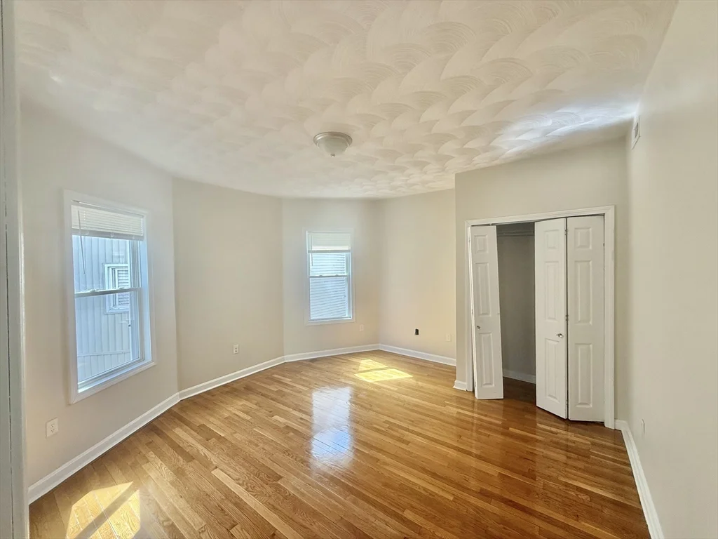 3 bed, 1 bath apartment for rent at 34 School St Unit 2, Everett — photo 10 of 19