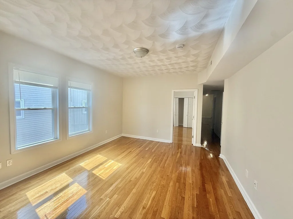 3 bed, 1 bath apartment for rent at 34 School St Unit 2, Everett — photo 2 of 19