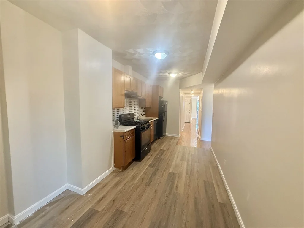 3 bed, 1 bath apartment for rent at 34 School St Unit 2, Everett — photo 16 of 19