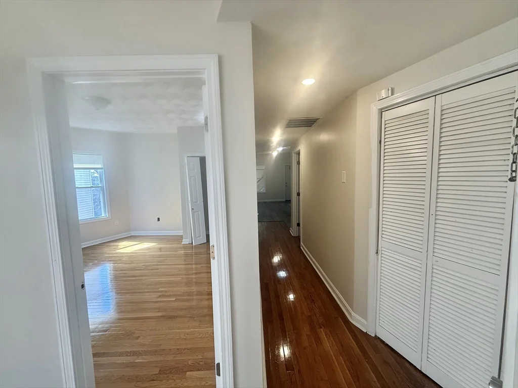 3 bed, 1 bath apartment for rent at 34 School St Unit 2, Everett — photo 11 of 19