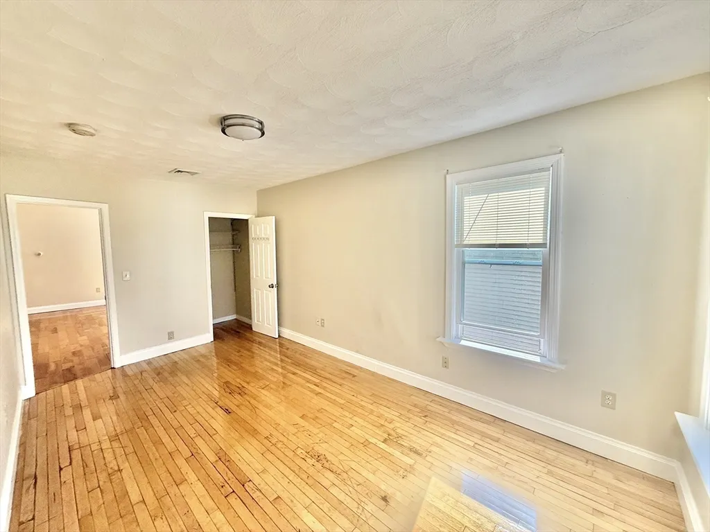 3 bed, 1 bath apartment for rent at 34 School St Unit 3, Everett — photo 6 of 15