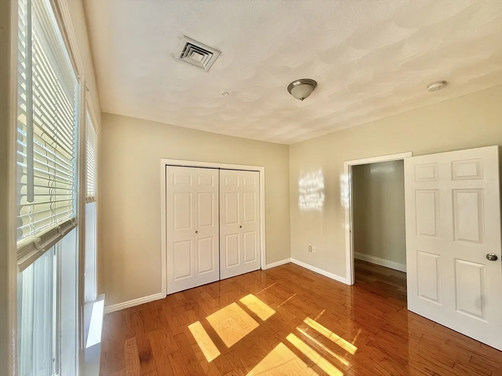 3 bed, 1 bath apartment for rent at 34 School St Unit 3, Everett — photo 14 of 15