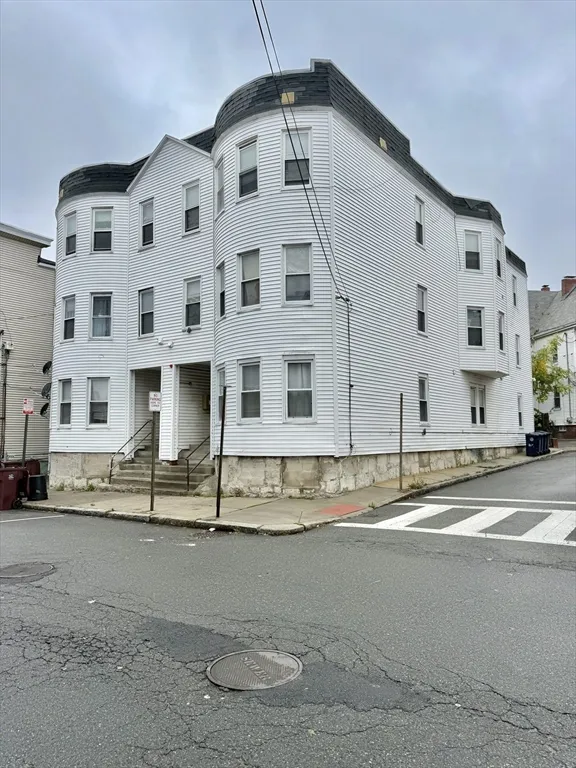 3 bed, 1 bath apartment for rent at 34 School St Unit 3, Everett