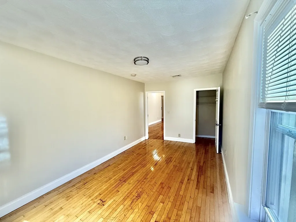 3 bed, 1 bath apartment for rent at 34 School St Unit 3, Everett — photo 7 of 15
