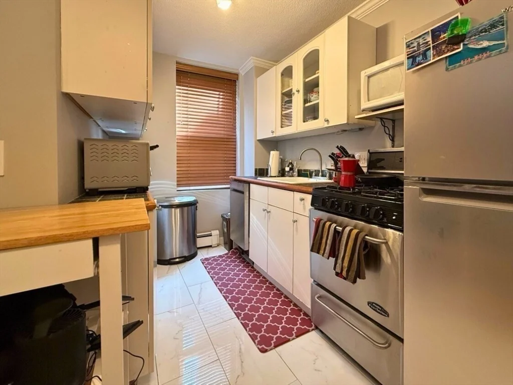 1 bed, 1 bath apartment for rent at 34 Sheafe St Unit 1, North End — photo 2 of 22