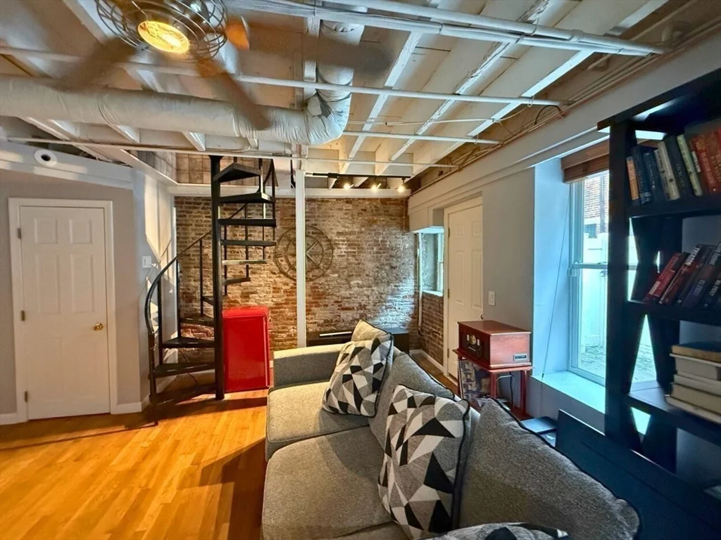 1 bed, 1 bath apartment for rent at 34 Sheafe St Unit 1, North End — photo 11 of 22