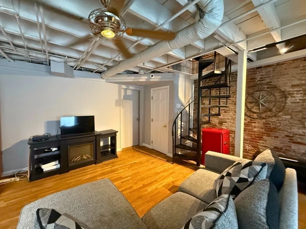 1 bed, 1 bath apartment for rent at 34 Sheafe St Unit 1, North End — photo 20 of 22