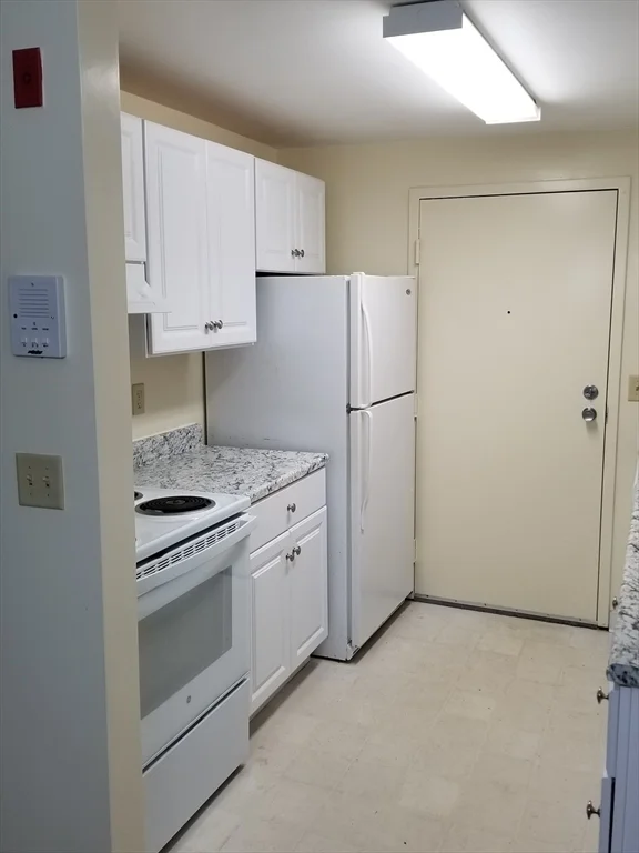1 bed, 1 bath apartment for rent at 34 Silver Hill Unit 2, Natick — photo 4 of 15
