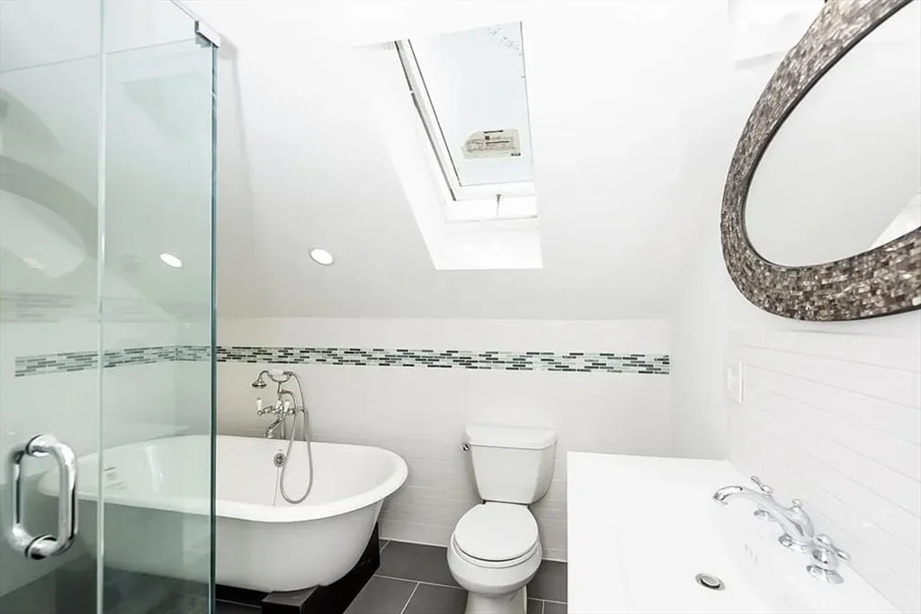 3 bed, 2 bath apartment for rent at 34 South Munroe Ter Unit 2, Dorchester — photo 11 of 15