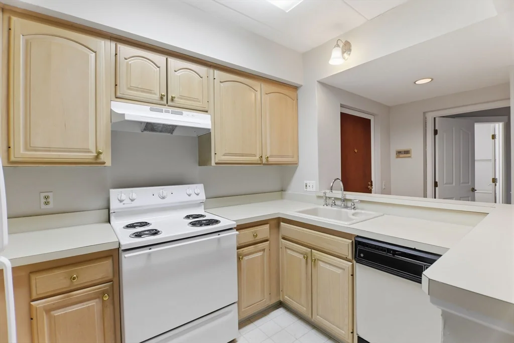 2 bed, 2 bath apartment for rent at 34 Sumner Ave Unit 210, Forest Park — photo 8 of 25