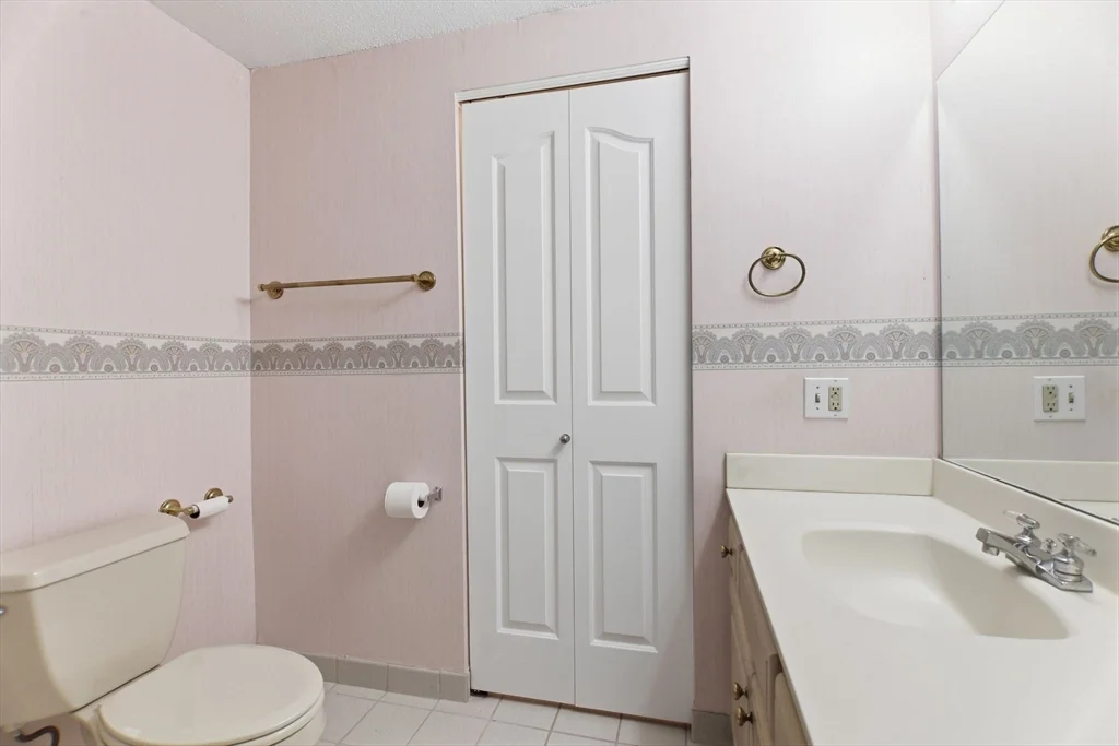 2 bed, 2 bath apartment for rent at 34 Sumner Ave Unit 210, Forest Park — photo 15 of 25